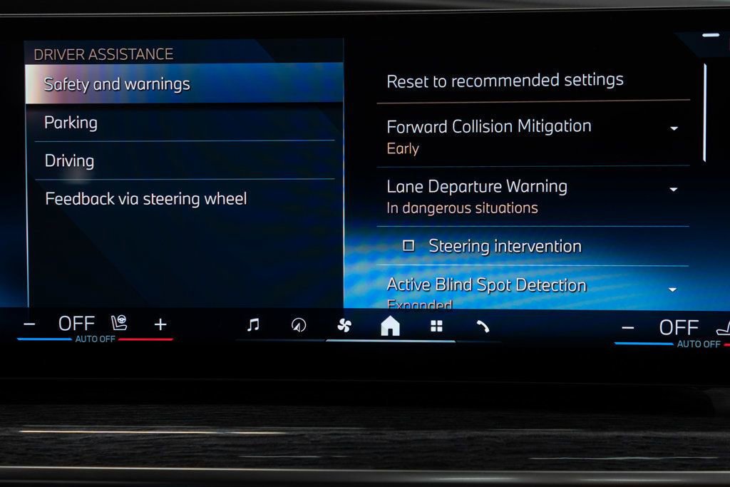 Used 2025 BMW 760i xDrive image 29