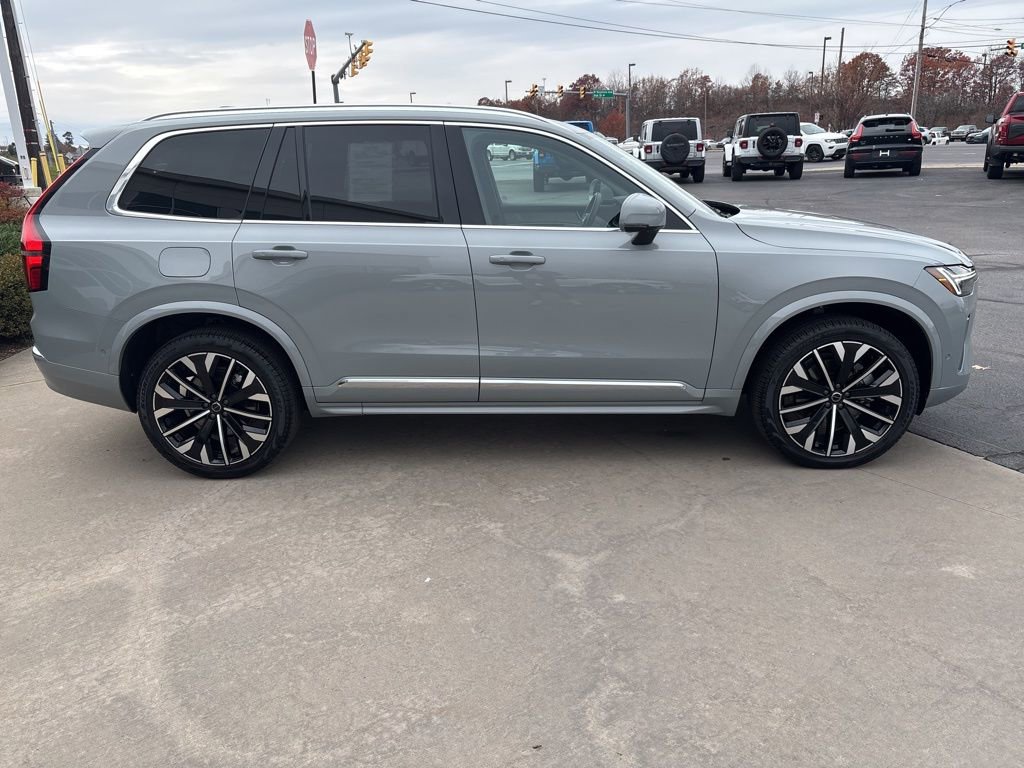 Certified 2025 Volvo XC90 B5 Plus AWD/4WD image 4