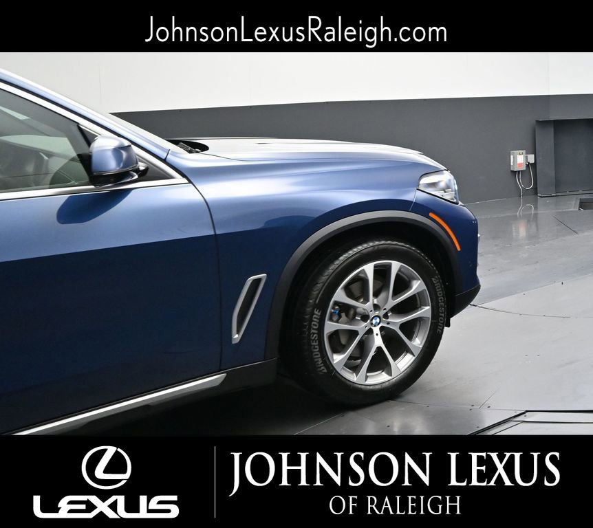 Used 2019 BMW X5 xDrive40i w/ Convenience Package AWD/4WD image 7