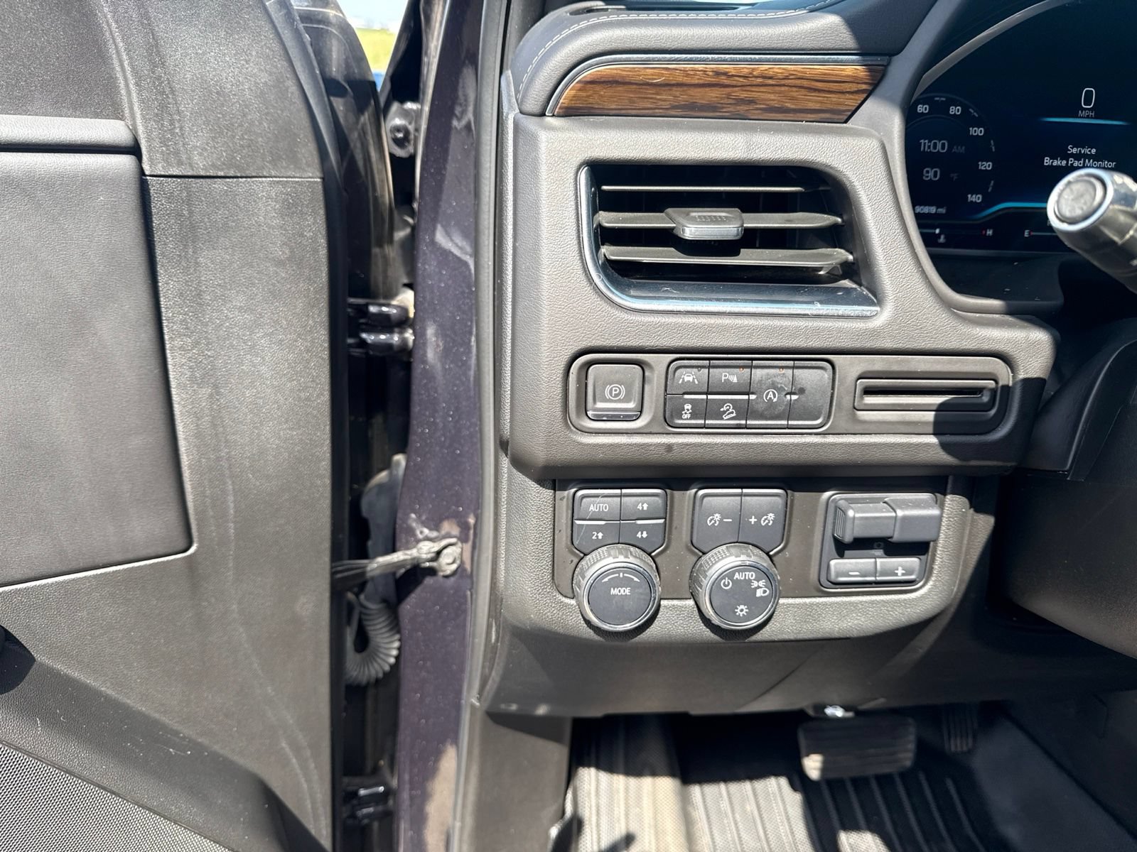 Used 2023 Chevrolet Tahoe Premier w/ Max Trailering Package AWD/4WD image 19