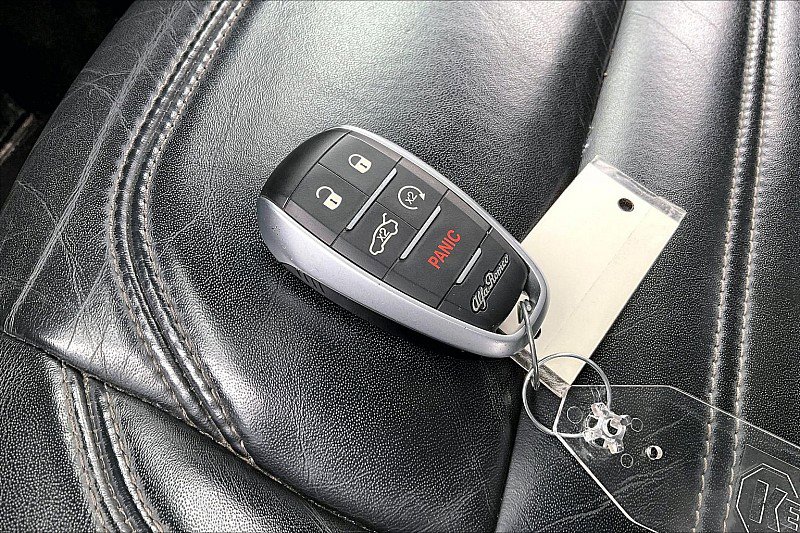 Used 2019 Alfa Romeo Stelvio Ti Lusso w/ Quick Order Package 22X Lusso image 10