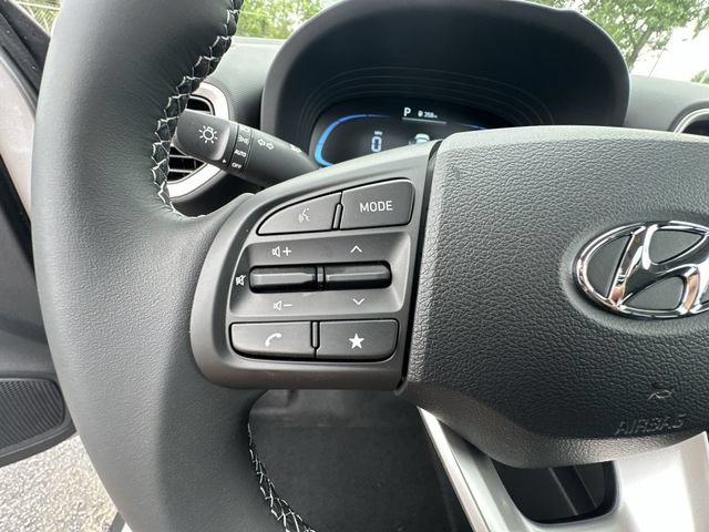 New 2026 Hyundai Venue SEL FWD image 31