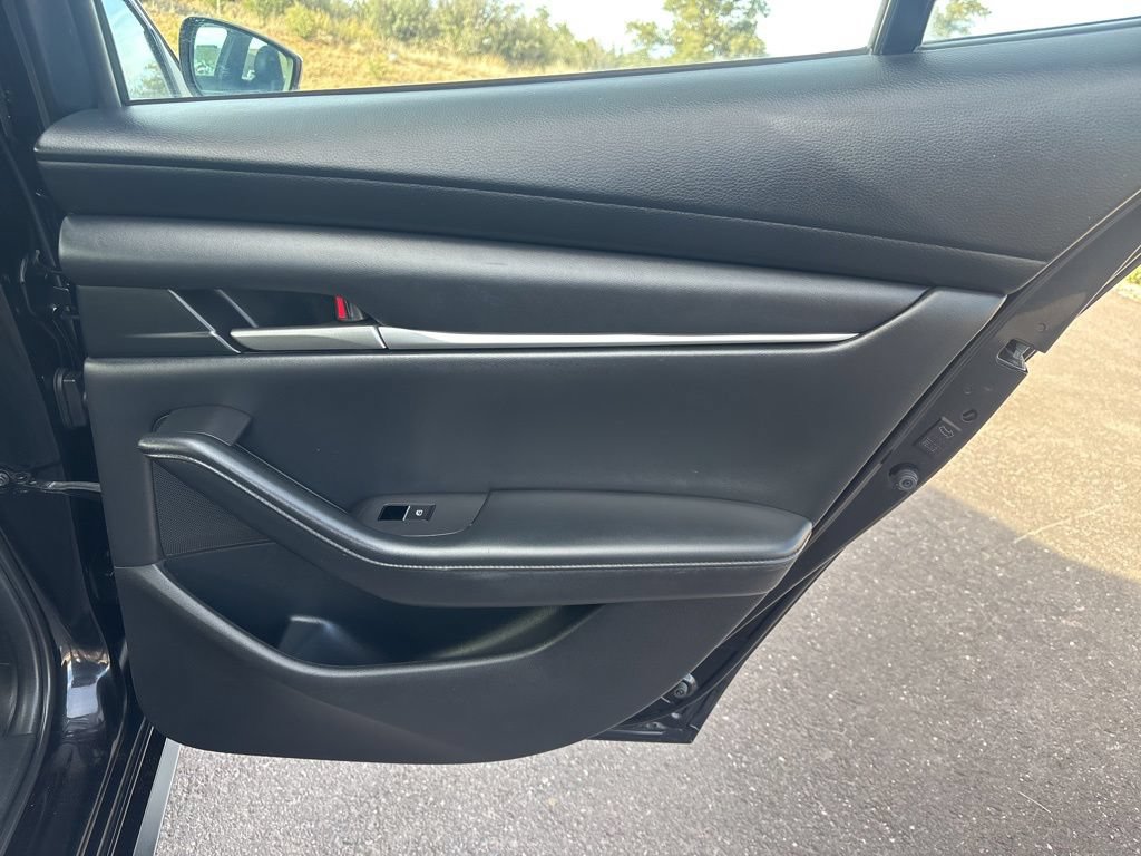Used 2021 MAZDA MAZDA3 s FWD image 17