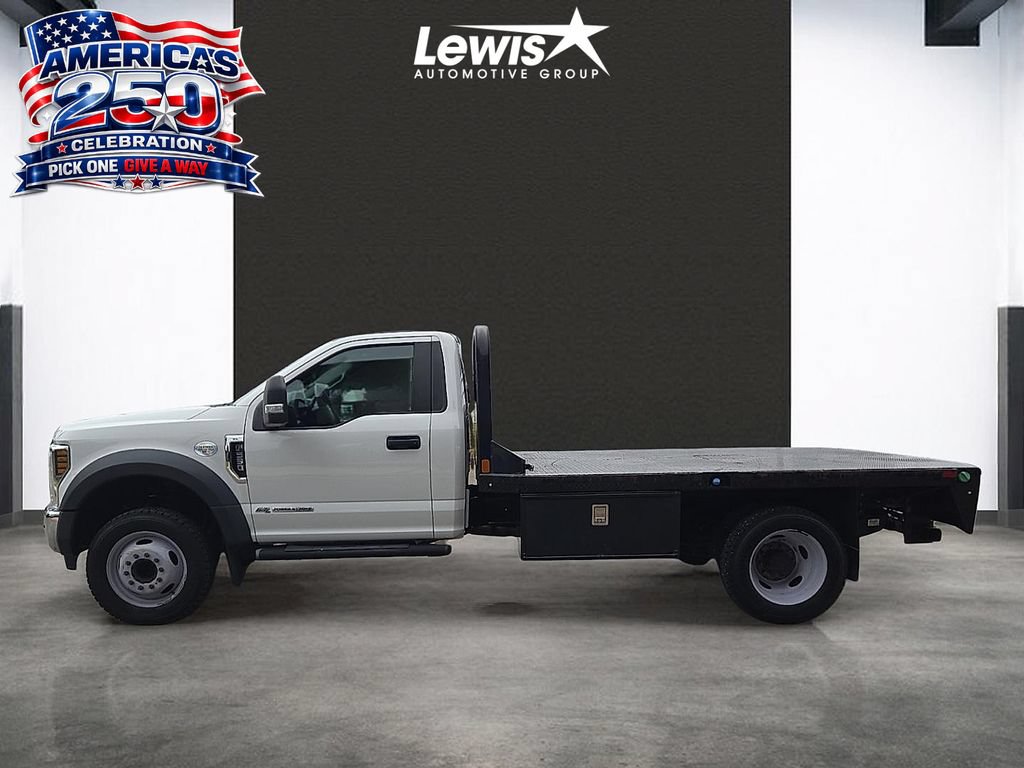 Used 2018 Ford F550 2WD Regular Cab Super Duty image 2