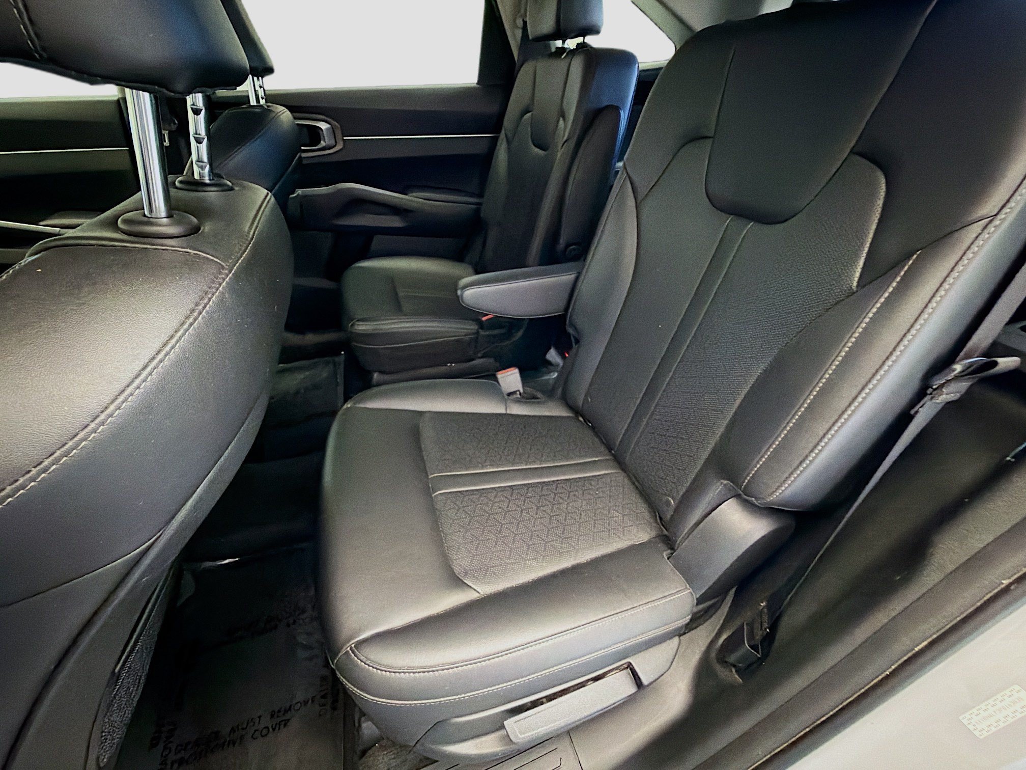Used 2023 Kia Sorento EX w/ Panoramic Sunroof Package FWD image 13