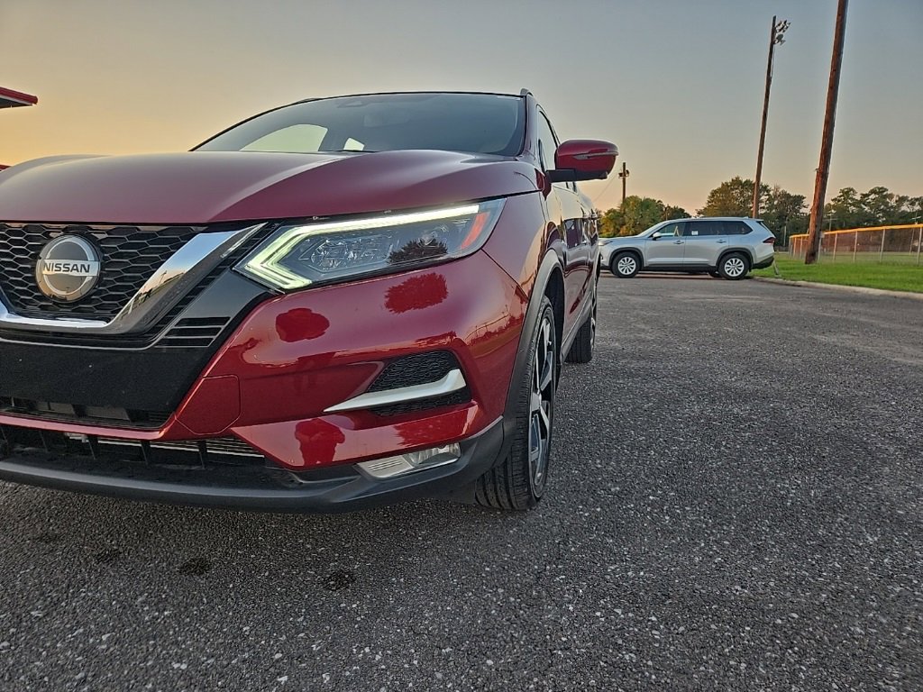 Used 2021 Nissan Rogue Sport SL w/ Premium Package image 10