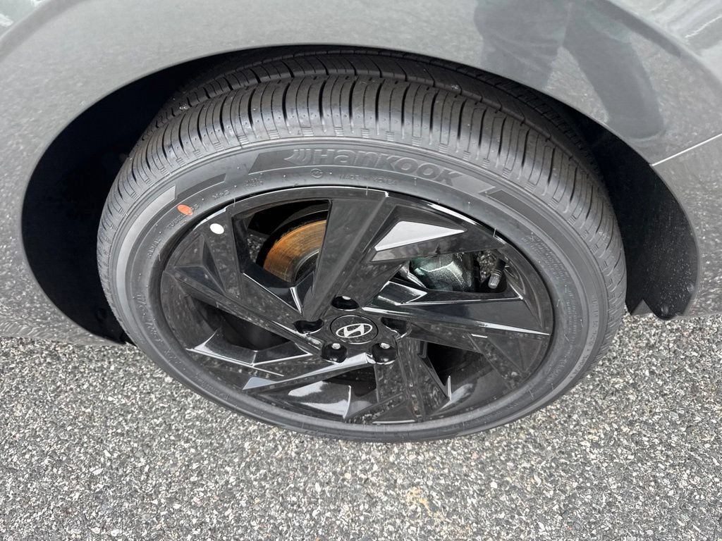 New 2026 Hyundai Elantra SEL Sport Premium FWD image 19