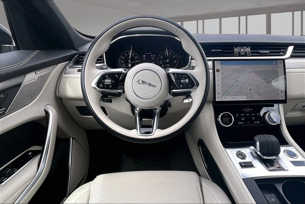 Used 2025 Jaguar F-PACE R-Dynamic S image 5