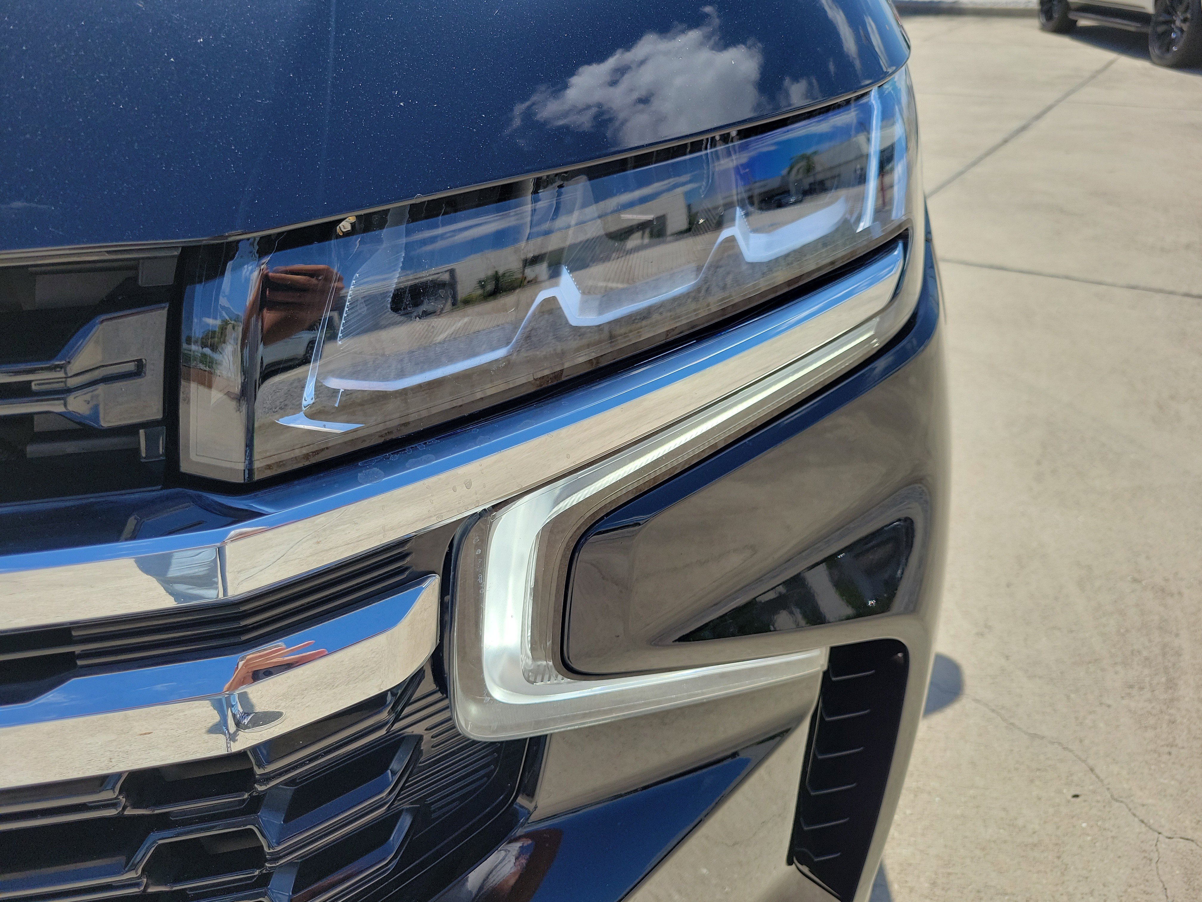 Used 2023 Chevrolet Suburban LS w/ Driver Alert Package AWD/4WD image 9