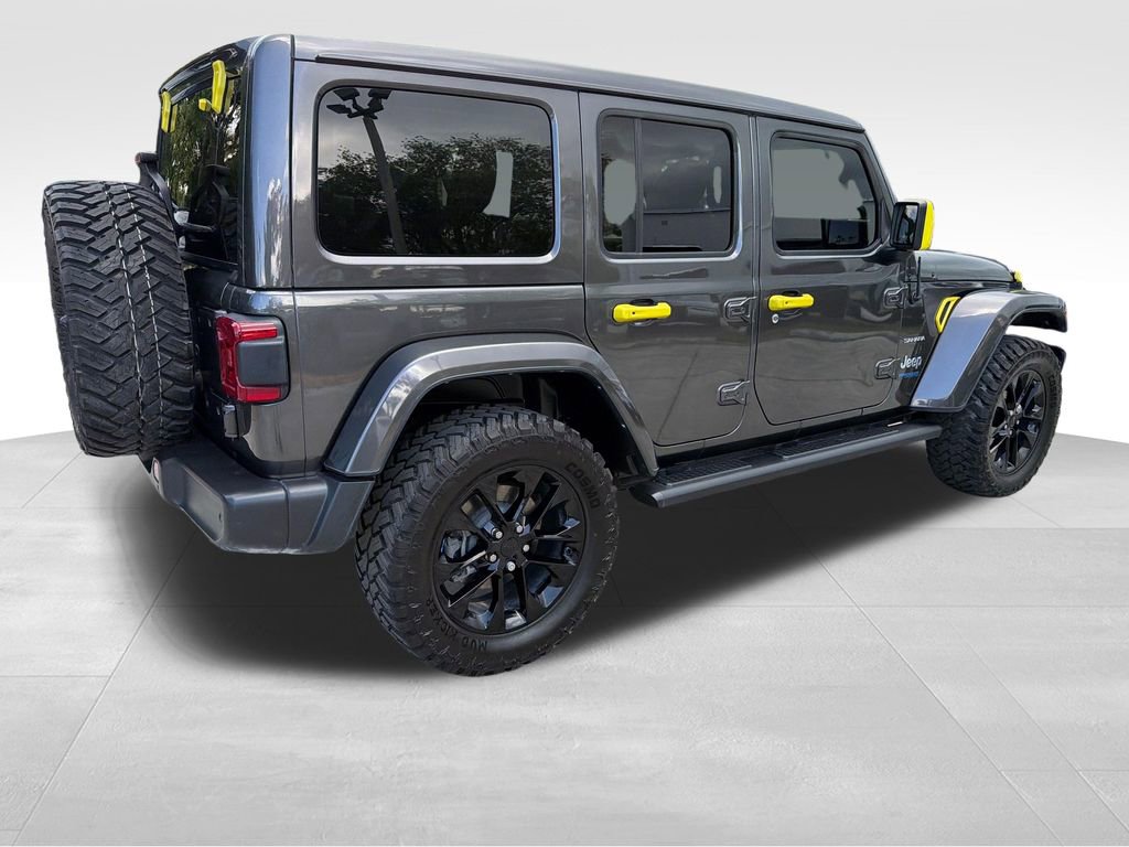 Used 2022 Jeep Wrangler Unlimited Sahara w/ Safety Group AWD/4WD image 12