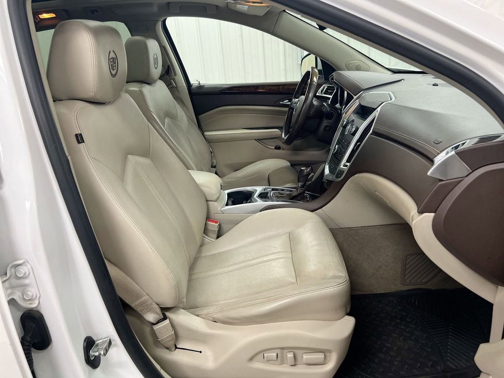 Used 2012 Cadillac SRX Luxury image 21