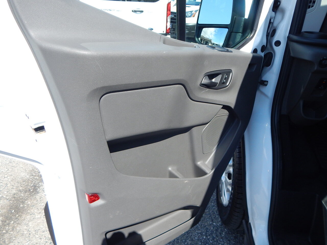 Used 2023 Ford Transit 350 XLT RWD image 19