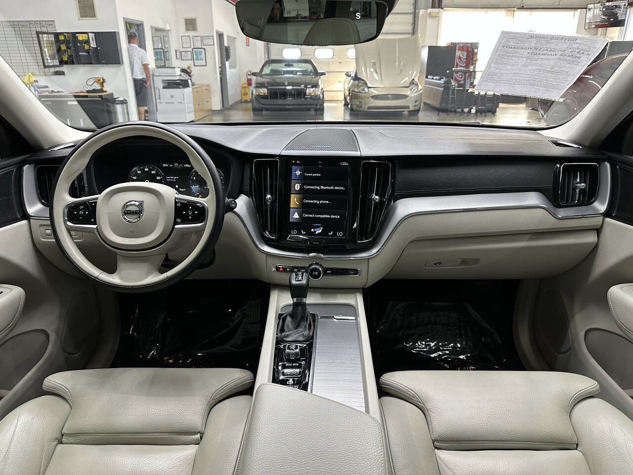 Used 2019 Volvo XC60 T5 Inscription w/ Protection Package Premier image 18