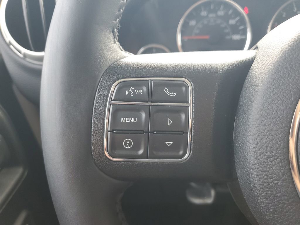 Used 2018 Jeep Wrangler Sahara w/ Connectivity Group AWD/4WD image 20