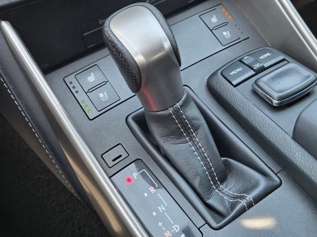 Used 2016 Lexus IS 200t w/ F Sport Package RWD image 37