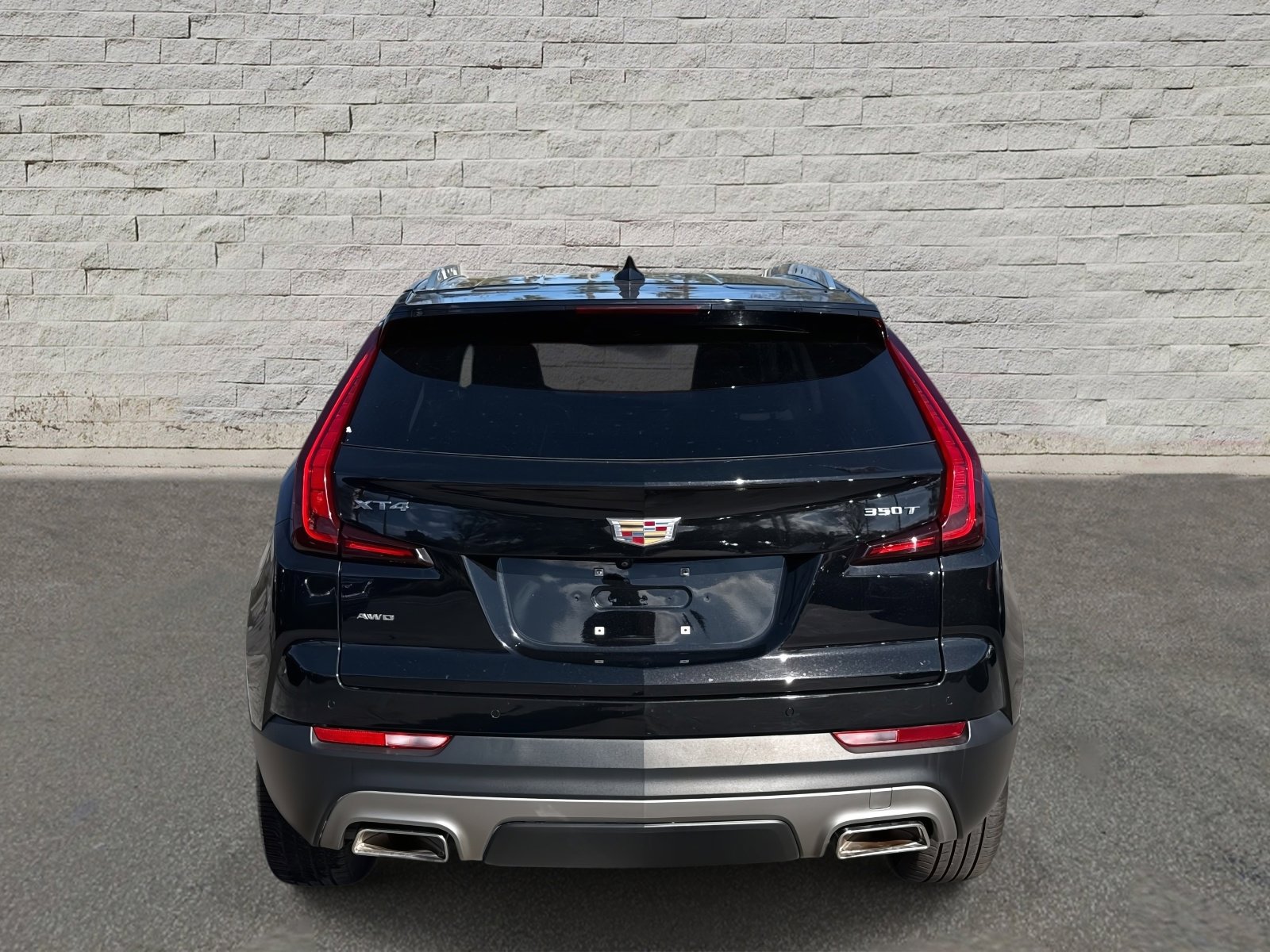 Used 2022 Cadillac XT4 Premium Luxury w/ Safety Alert Package image 6