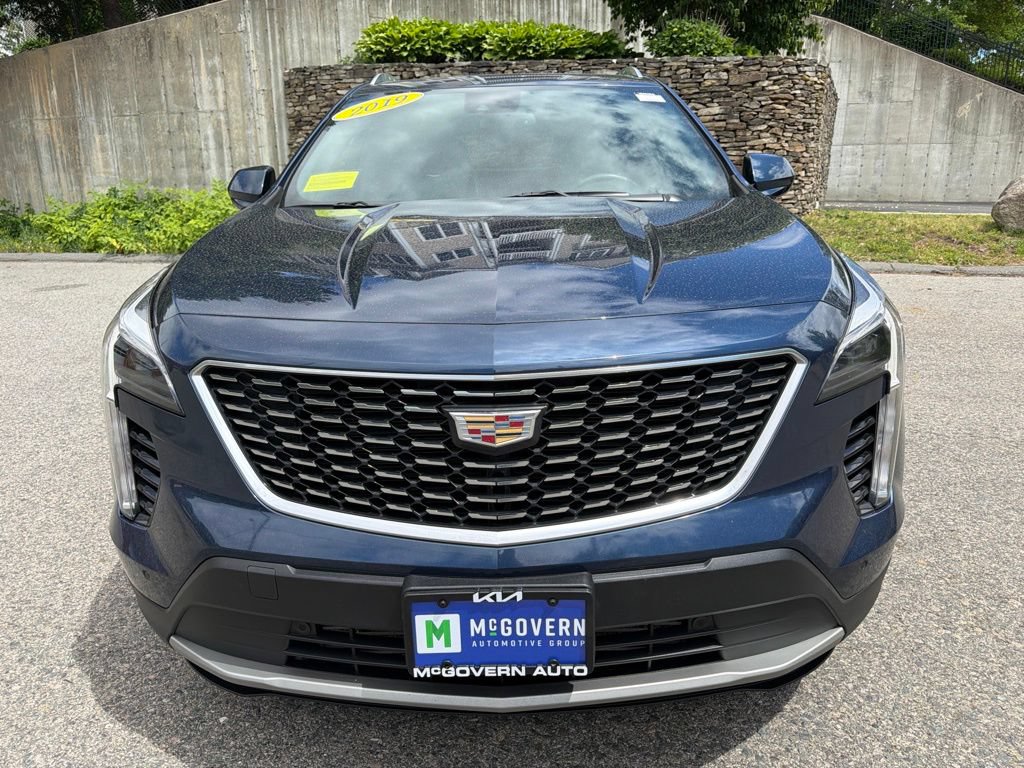 Used 2019 Cadillac XT4 Premium Luxury w/ Cold Weather Package AWD/4WD image 9