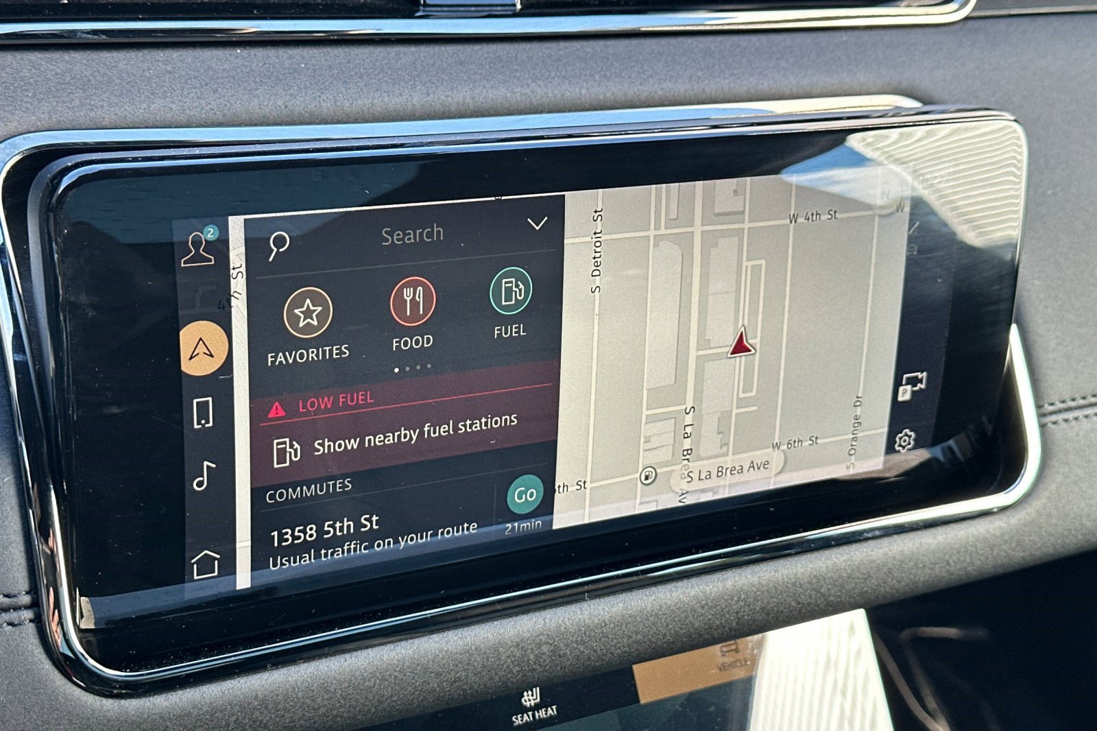 Used 2022 Land Rover Range Rover Evoque R-Dynamic SE image 21