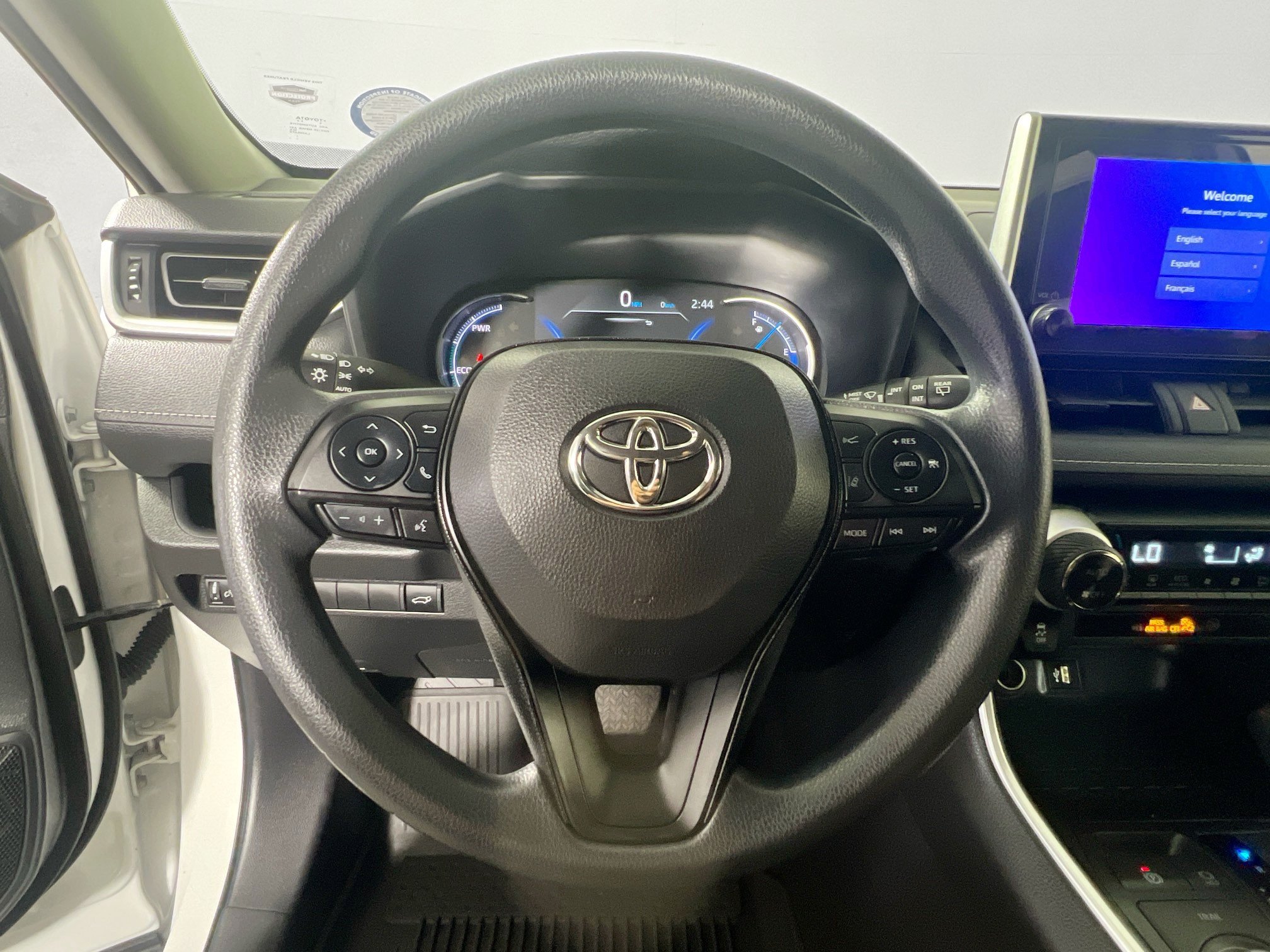 Used 2025 Toyota RAV4 XLE w/ Convenience Package AWD/4WD image 17