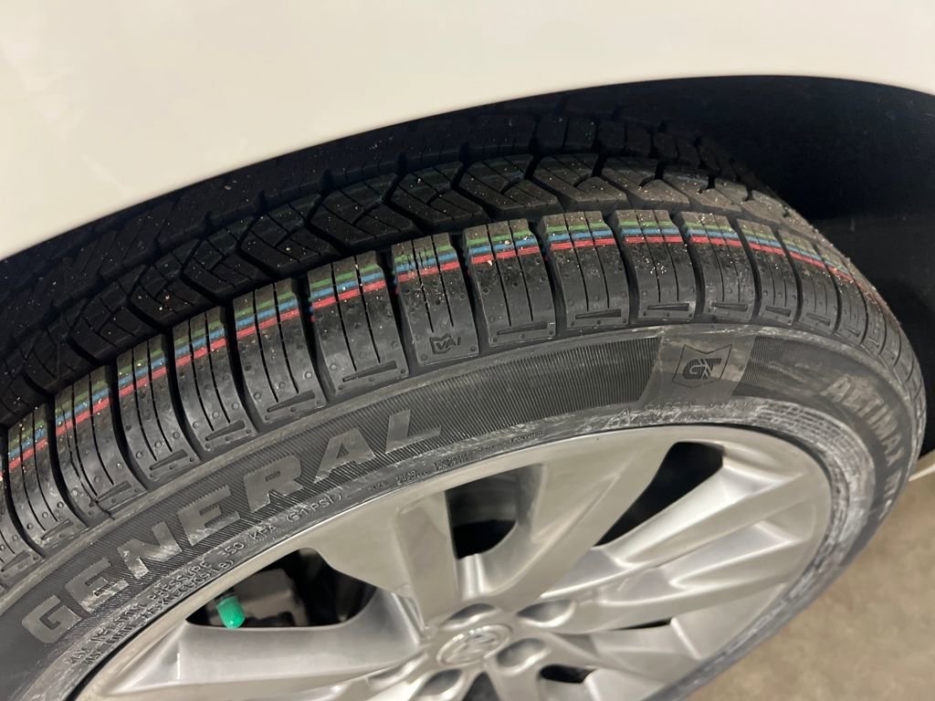 Certified 2023 Buick Envision Avenir image 10