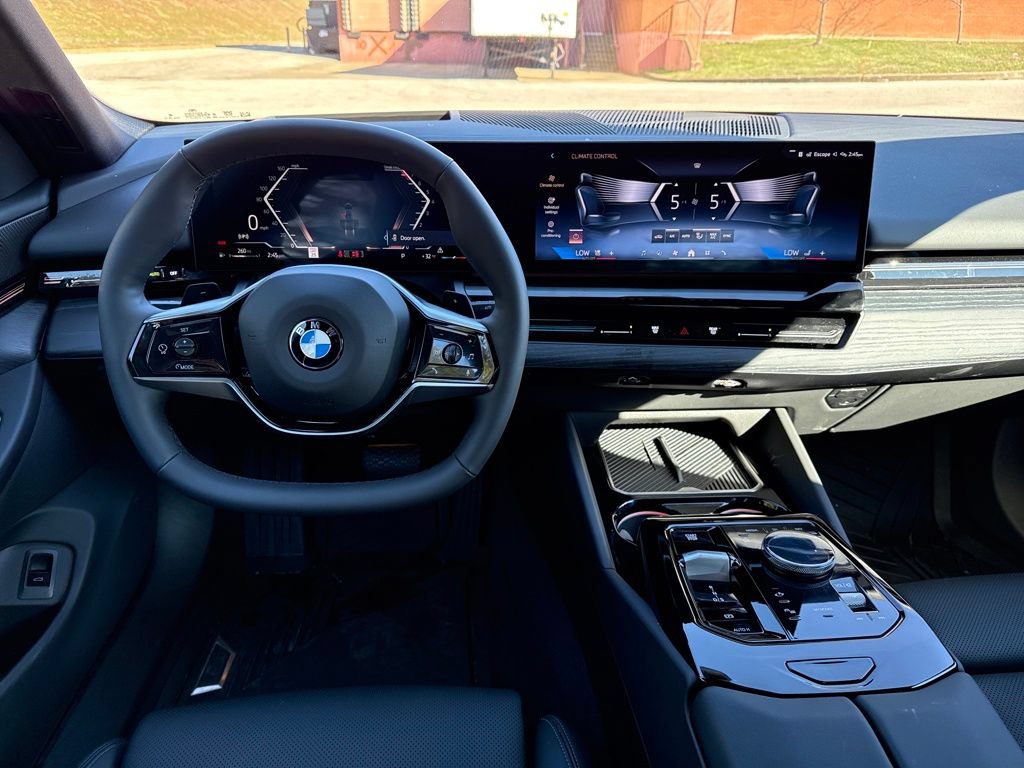 Used 2026 BMW 530i xDrive AWD/4WD image 20