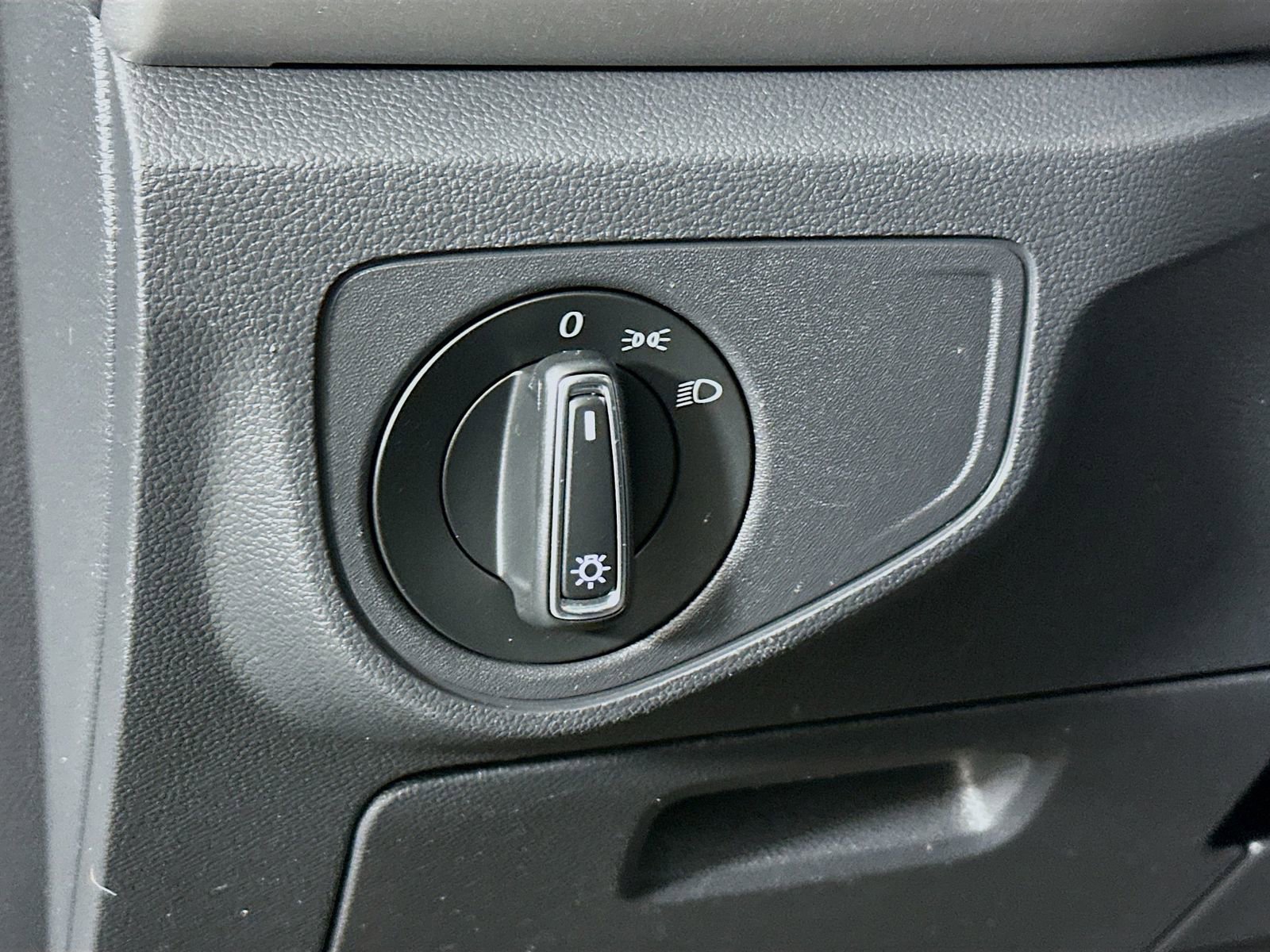 Used 2018 Volkswagen Atlas Launch Edition image 11