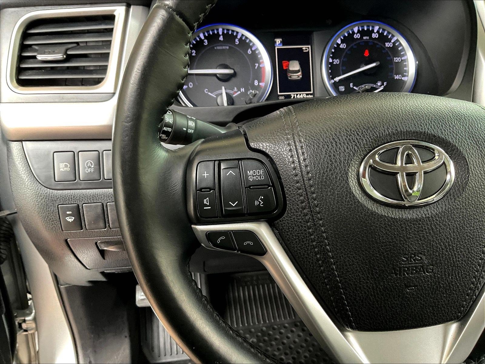 Used 2019 Toyota Highlander SE AWD/4WD image 11