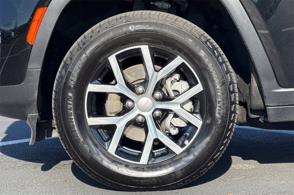 Used 2024 Jeep Grand Cherokee Limited image 13