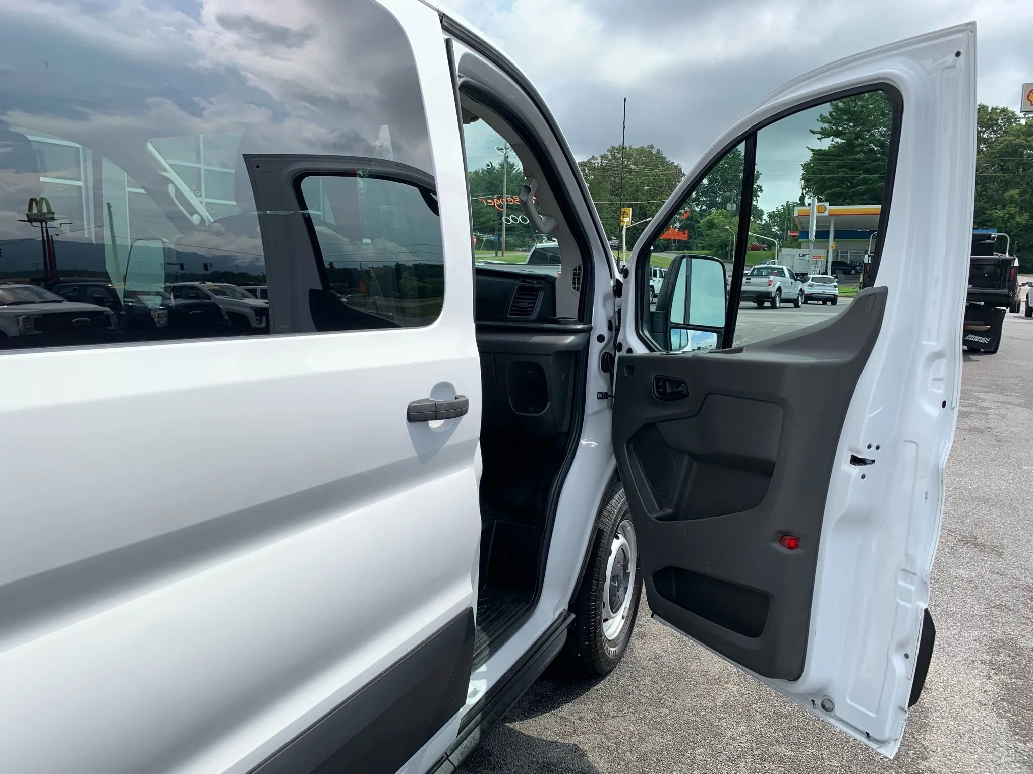 Used 2021 Ford Transit 350 XL image 20