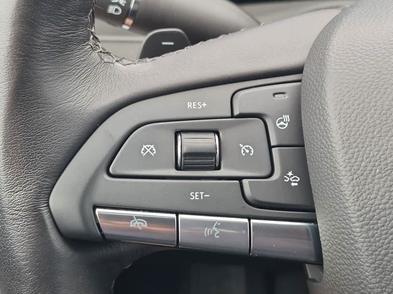 Used 2024 Cadillac XT4 Premium Luxury AWD/4WD image 25