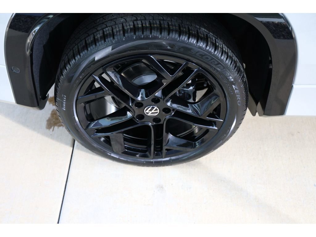 New 2026 Volkswagen Tiguan SE R-Line image 26