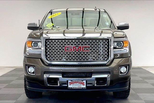 Used 2015 GMC Sierra 2500 Denali w/ Duramax Plus Package image 2