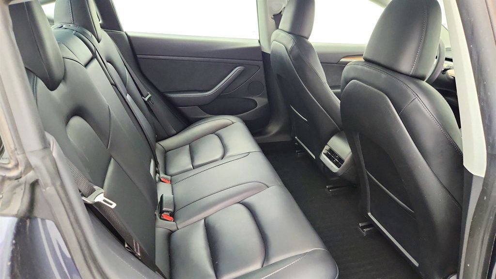 Used 2023 Tesla Model 3 Standard Range image 26