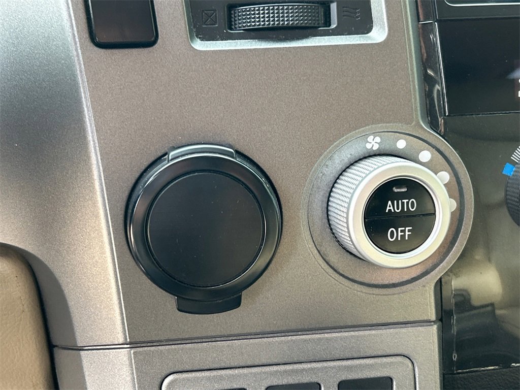 Used 2015 Toyota Sequoia SR5 image 16