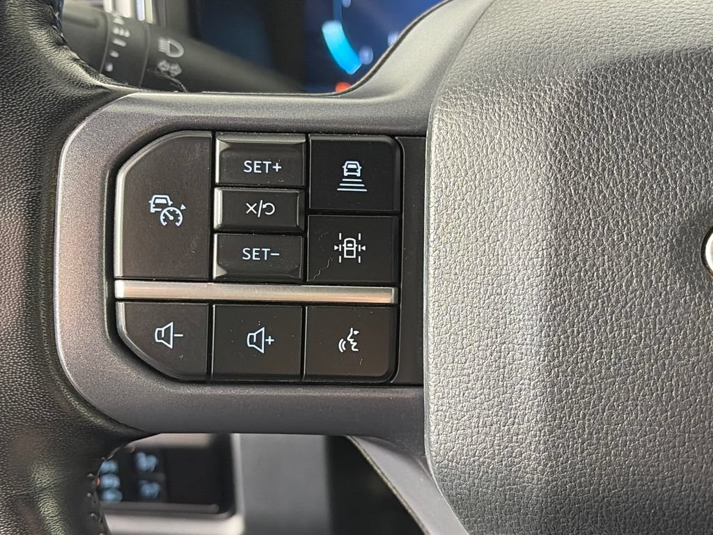 Certified 2023 Ford F450 Lariat w/ Lariat Ultimate Package AWD/4WD image 17