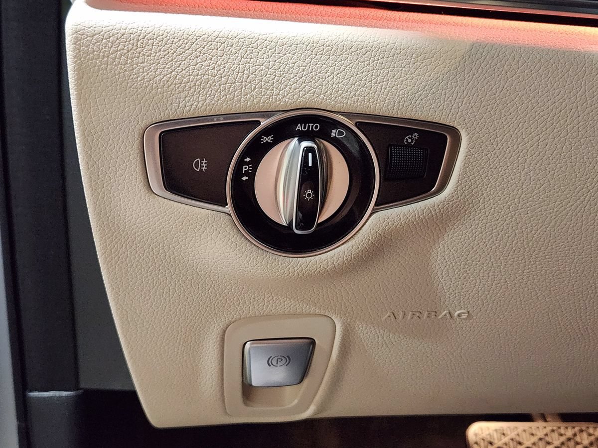 Used 2021 Mercedes-Benz E 450 4MATIC Sedan image 41