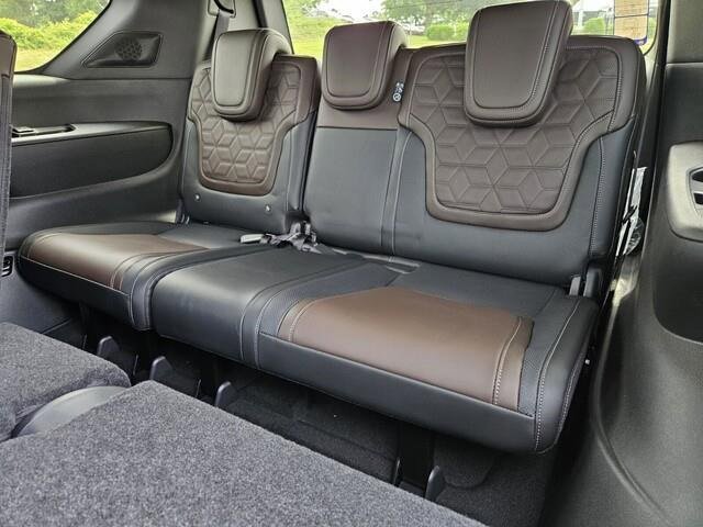 New 2025 Nissan Armada Platinum image 16