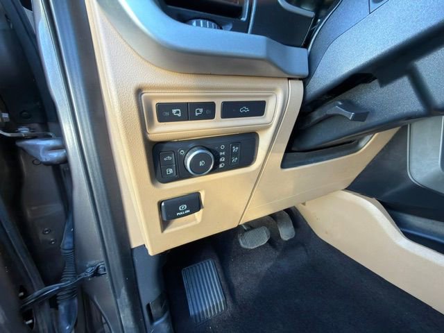 Used 2013 Ford Explorer XLT AWD/4WD image 10