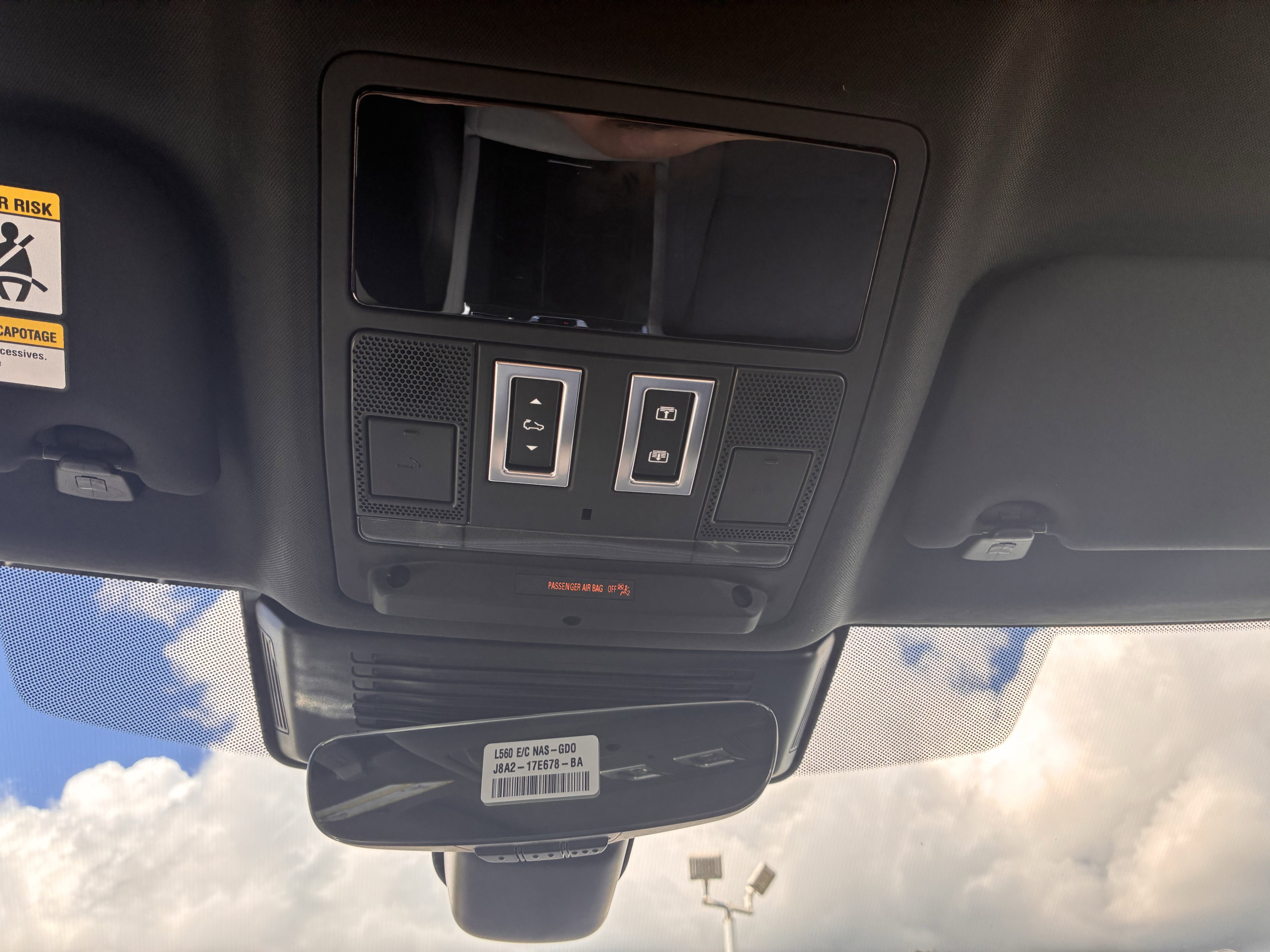 New 2026 Jaguar F-PACE R-Dynamic S image 21