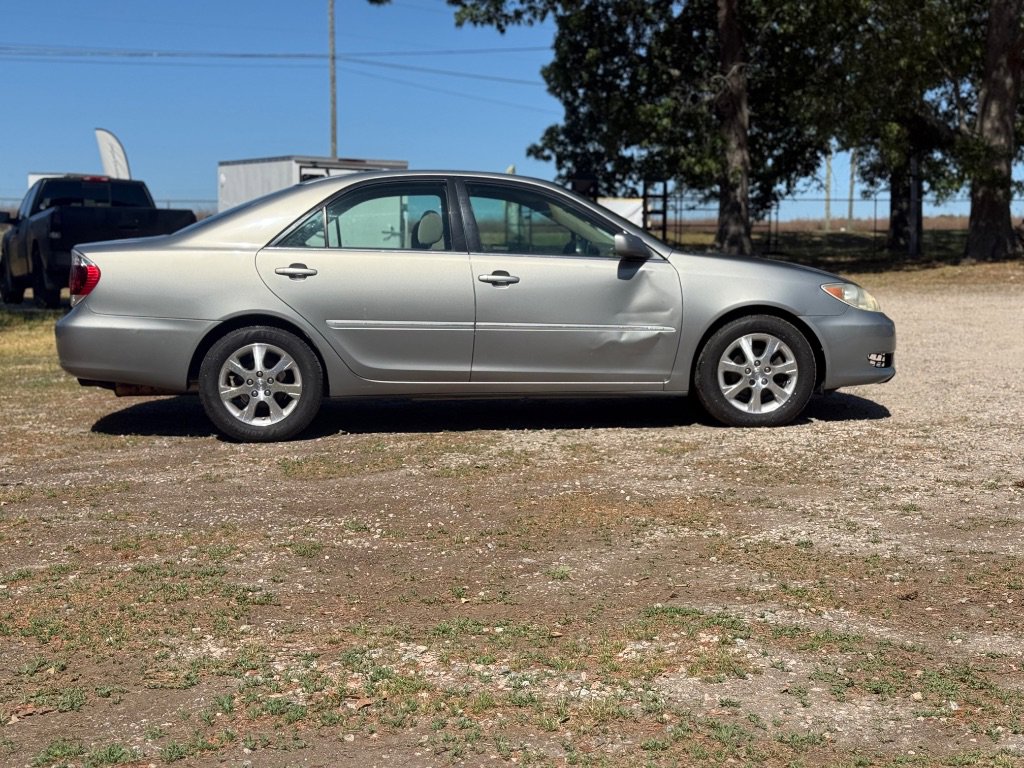 Used 2005 Toyota Camry XLE FWD image 5