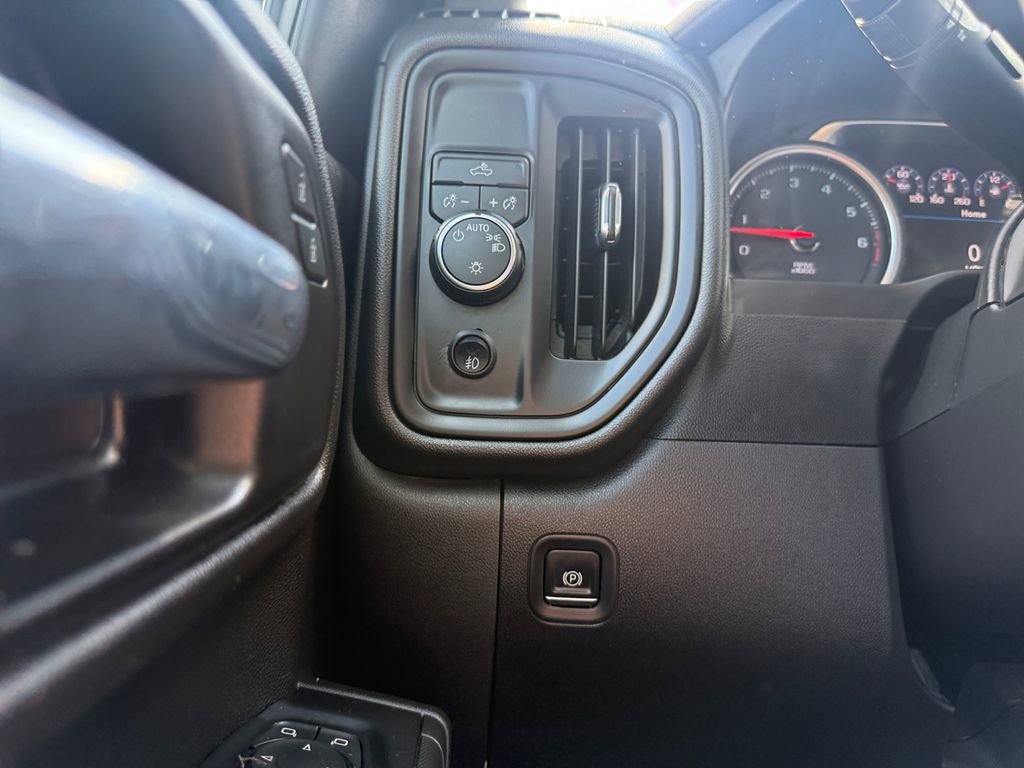 Used 2020 Chevrolet Silverado 1500 Custom w/ Custom Value Package image 22