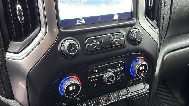 Used 2022 Chevrolet Silverado 1500 LT image 19