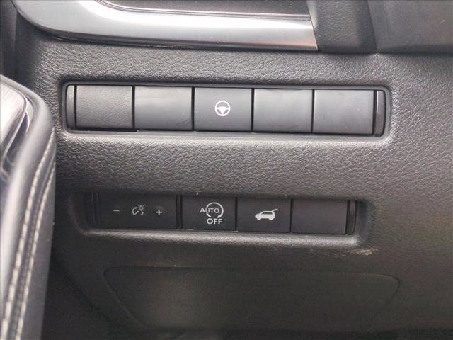 Used 2024 Nissan Rogue SV image 16