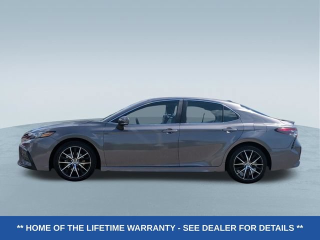 Used 2024 Toyota Camry SE FWD image 2