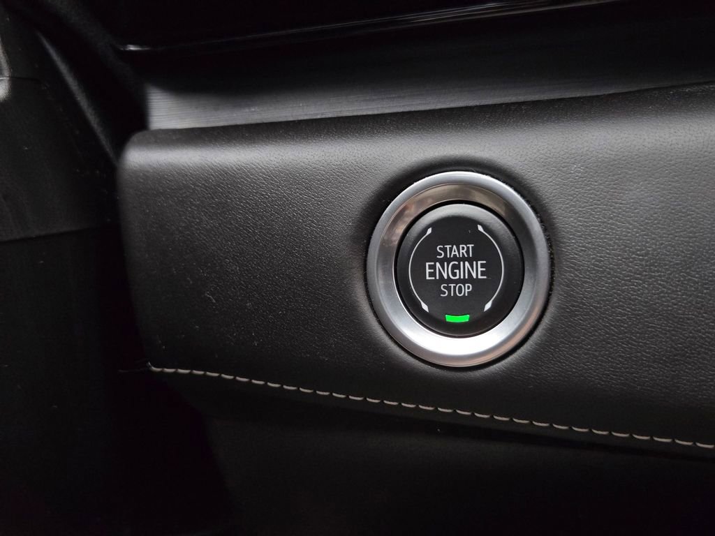 Certified 2024 Cadillac Escalade ESV V w/ LPO, ONYX Package image 24