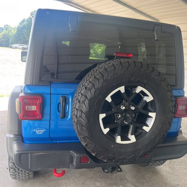 Used 2024 Jeep Wrangler Rubicon w/ Convenience Group AWD/4WD image 10