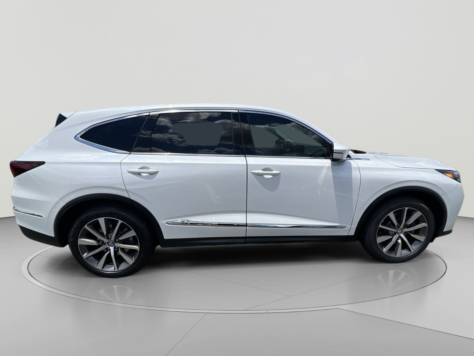Certified 2025 Acura MDX SH-AWD w/ Technology Package image 6
