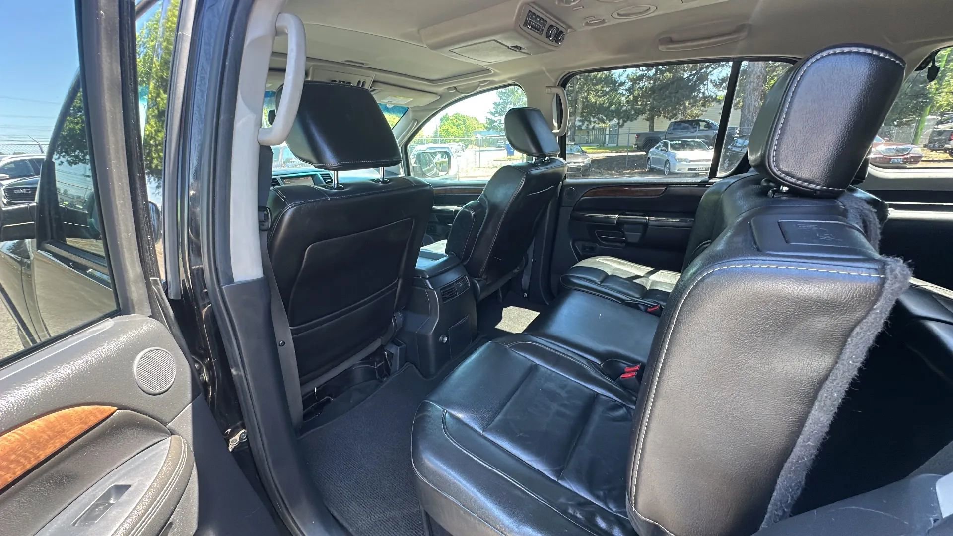 Used 2011 Nissan Armada SL w/ DVD FES Pkg AWD/4WD image 11
