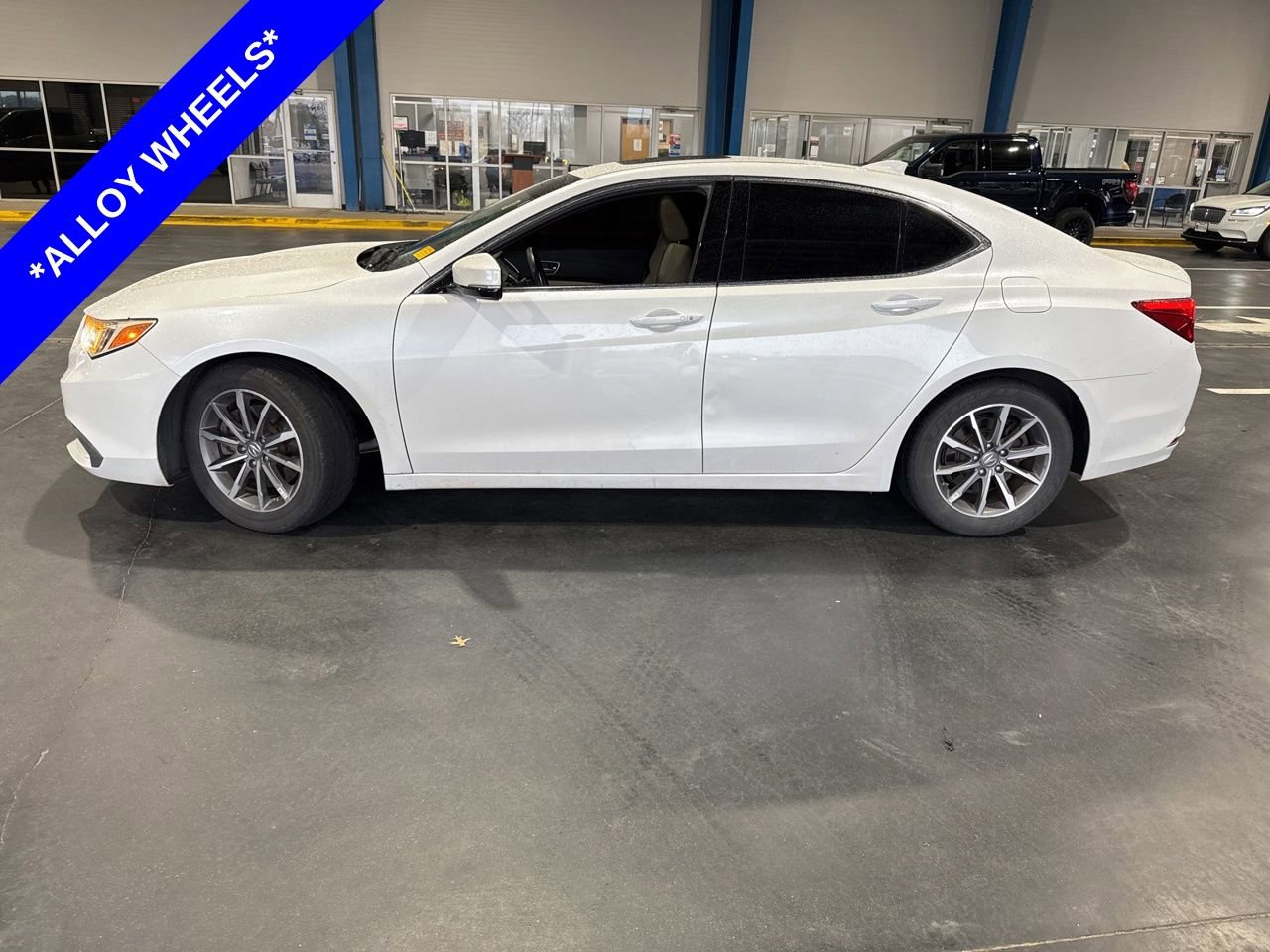 Used 2020 Acura TLX image 3