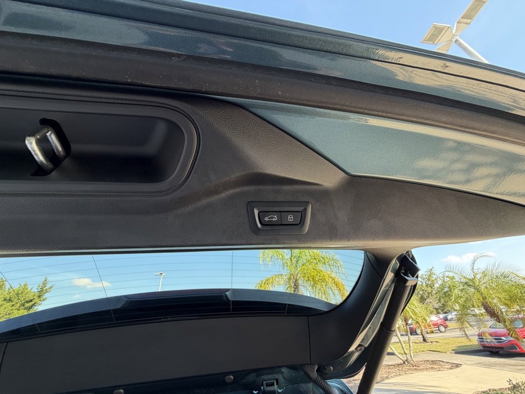 Used 2025 BMW X5 xDrive50e image 33